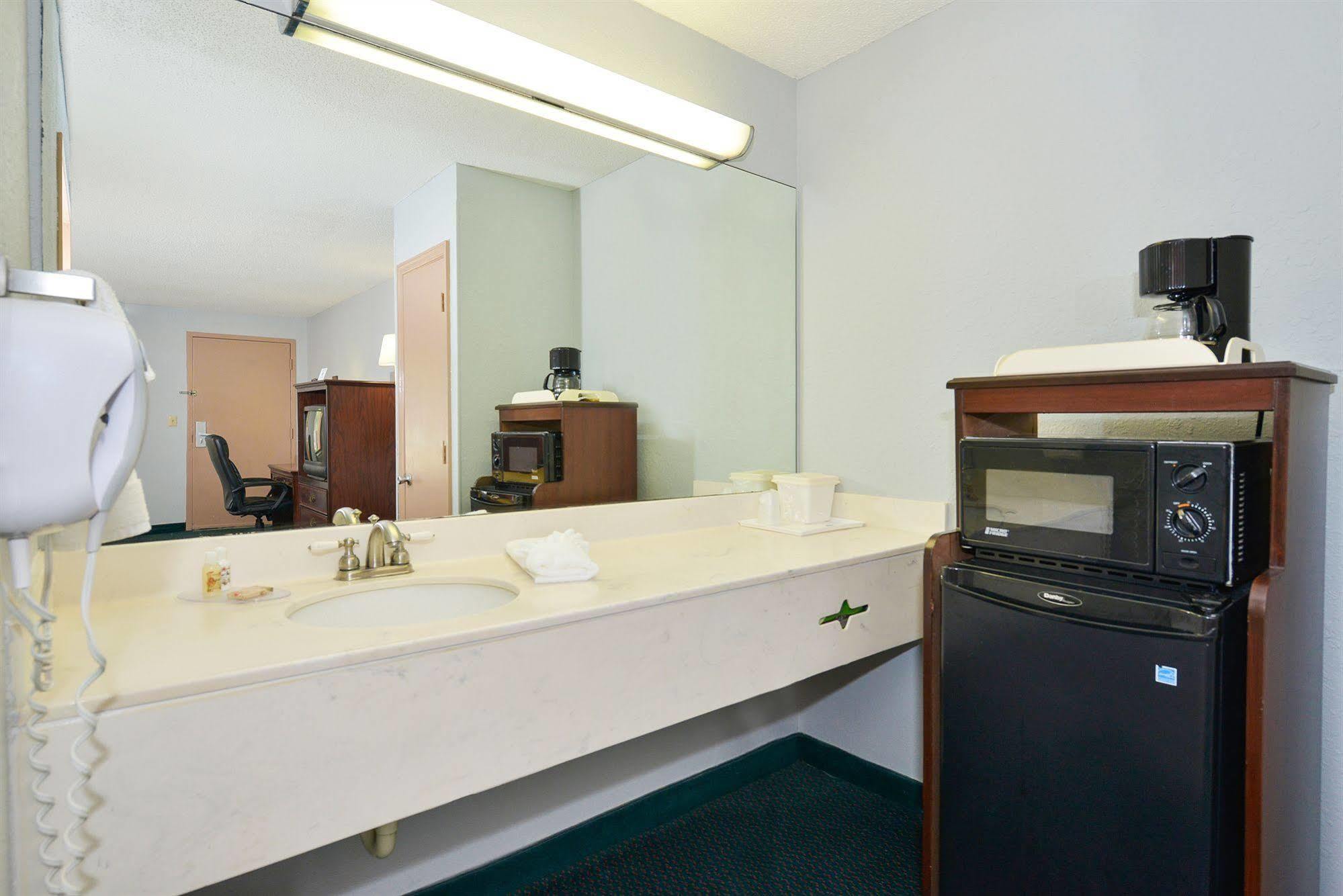 Suburban Studios Hinesville - Fort Stewart Area Luaran gambar
